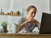 How Do E-Wallets Revolutionize the Freelance and Remote Work Economy?