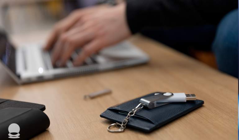Software-vs-Hardware-Wallets-What-Is-the-Difference