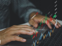 Swing Trading vs. Scalping: Complete Guide