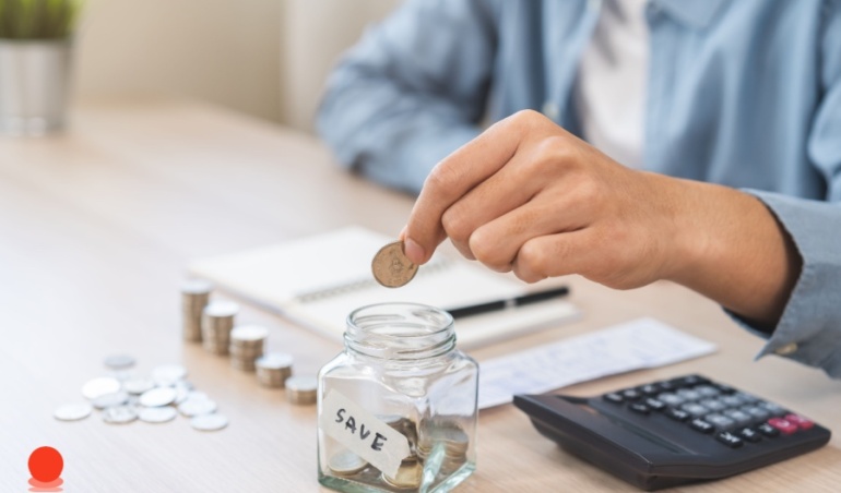 How-to-Manage-Money-While-Living-Borderless-Lifestyle