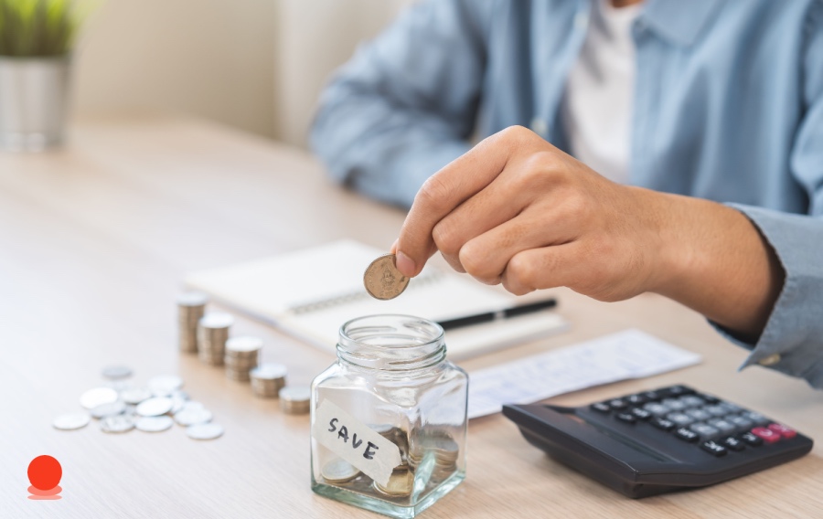 How-to-Manage-Money-While-Living-Borderless-Lifestyle