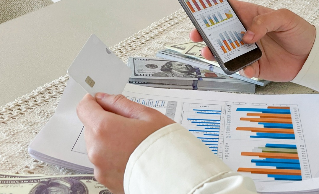 cash vs online payments