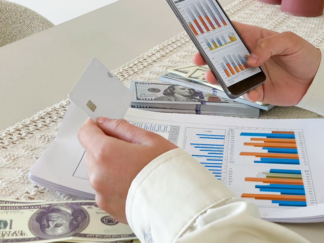 cash vs online payments