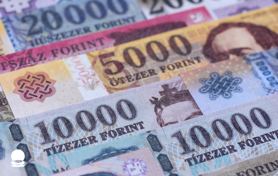 Hungarian-Currency-Forint-vs-Euro-and-Exchange-Tips