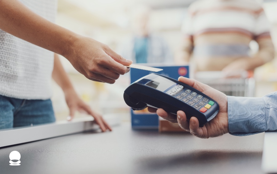 Physical-Cards-vs-Virtual-Cards-Which-One-Fits-Your-Spending-Style