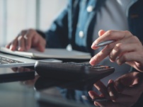 Managing Your Disposable Income with Digital Tools