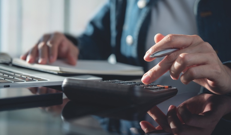 manage income with digital tools